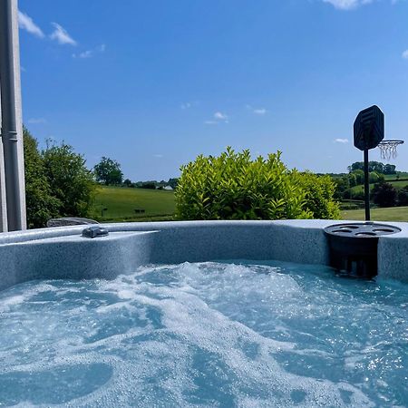 The Retreat, Sauna & Hot Tub, Charming & Cosy Gem Blandford Forum Exterior foto